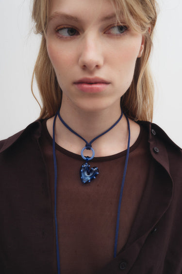 Collier en forme de cœur de verre