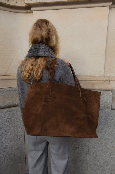 Mega Sprout Tote Chestnut Suede - WONROB