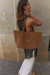 Penne Tote Chestnut Suede - WONROB